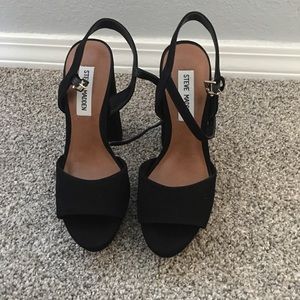 STEVE MADDEN Black High Heels Size 7 🚨 🚨
